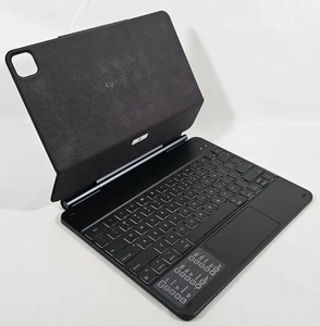 Custodia con Tastiera per iPad Pro 13" 2024 M4 Nera Retroilluminata Bluetooth Magnetica A2925 - Foto 1 di 19
