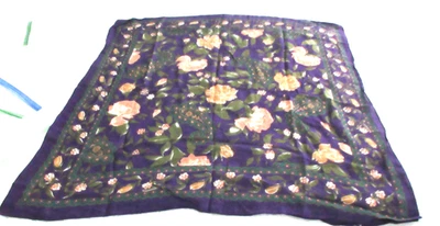 Cachecol quadrado Axcess rayon roxo escuro floral rosas paisley Itália 30” vintage - Imagem 1 de 4