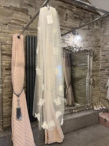 Veil TLV8089 72” Single tier Veil With Scallop Edge And Lace - Picture 1 of 7