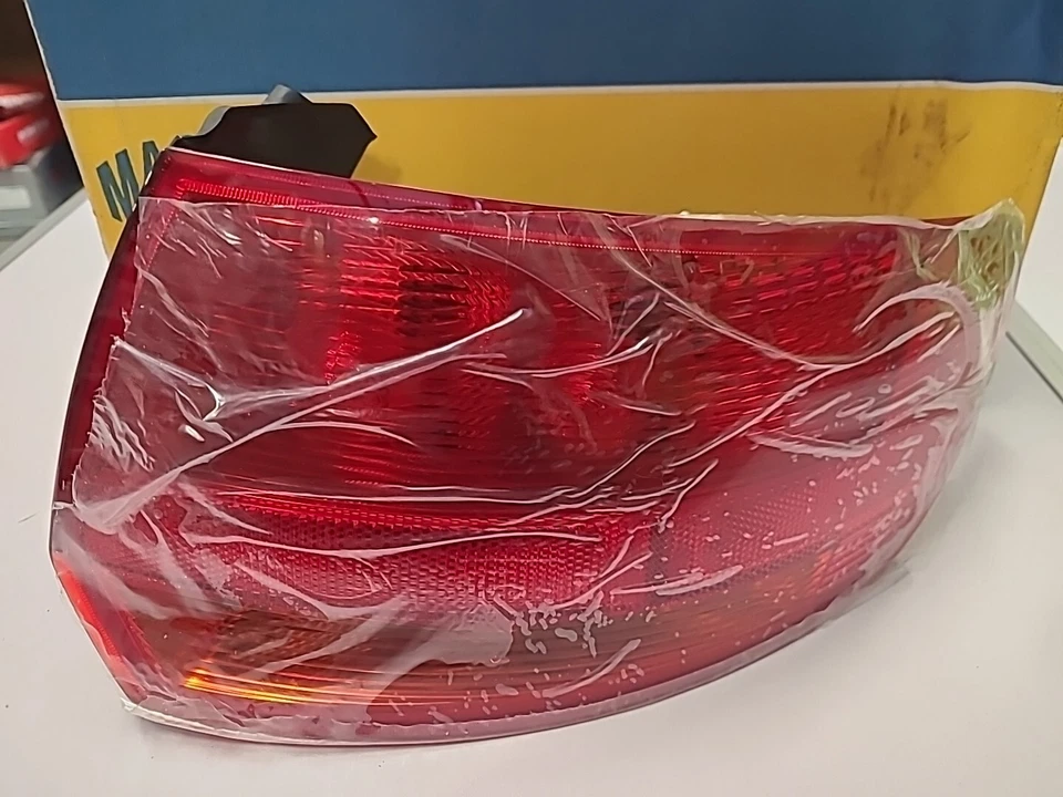 MAGNETI MARELLI REAR LIGHT LLE721 FOR AUDI A3 — 第 1/4 张图片