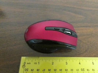 SIIG 6-Button Ergonomic Wireless Optical Mouse - Red Model BS92941X - Image 1 of 4
