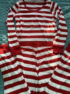 Marke Leveret - rot weiß gestreift Weihnachten Elfe 2-teiliges Pyjama-Set - Erwachsene S - neu ohne Etikett - Bild 1 von 3