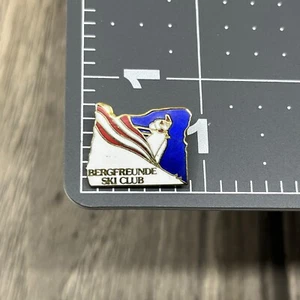 Vtg Bergfreunde Ski Club Portland Oregon Enamel Member Brooch Pin Badge - Picture 1 of 3