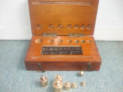 Boite de Poids Ancienne  - Photo 1/4