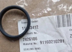 GENUINE PORSCHE DISTRIBUTOR SHAFT 911 964, 964 O RINGS / SEALS  91160210201 - Picture 1 of 3