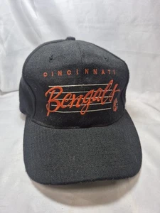 Vintage Hat Cincinnati Bengals Script Bar Black Dome 90s RARE !!! - Picture 1 of 6