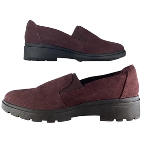 Zapatos mocasines sin cordones Clarks Collection para mujer gamuza borgoña ancho ancho - Imagen 1 de 8