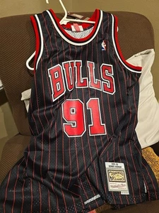 NBA Dennis Rodman Hardwood Classic Trikot 2XL - Bild 1 von 4