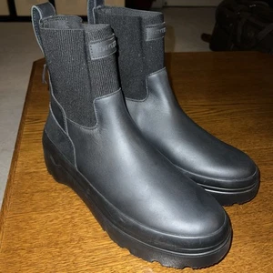 Bota de plataforma Hunter Explorer Chelsea para mujer talla 11” - Imagen 1 de 10