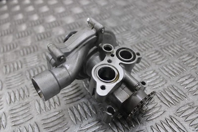 Triumph Trident 660 2022 oil & water pump 2021 - 2024 - Image 1 of 4