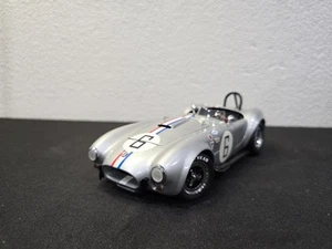 1/18 SCALE KYOSHO SHELBY COBRA S/C 427 SILVER MODEL CAR #6 AB207 RED WHITE BLUE - Picture 1 of 19