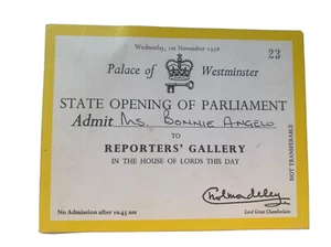Boleto de galería para reporteros de la inauguración estatal del parlamento 1978 de la reina Isabel II - Imagen 1 de 6