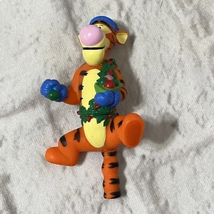 Tigador adorno iluminado con luz EZ de Disney's Winnie the Pooh Santa's Best - Imagen 1 de 2