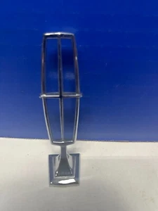 VINTAGE 1970'S LINCOLN HOOD ORNAMENT A2 - Bild 1 von 3