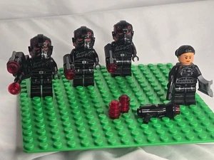 LEGO Inferno Squad Minifiguren - SW1000, SW0986, SW0987, & SW0988 - Bild 1 von 5