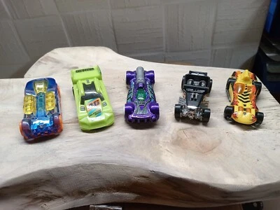 Lotto 5 auto Mattel Hot Wheels - con 46 valentino Rossi - rare  - Immagine 1 di 4