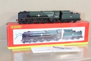 HORNBY R2170 BR 4-6-2 MERCHANT NAVY CLASS LOCOMOTIVE 35023 HOLLAND AFRICA LINE - Picture 1 of 9