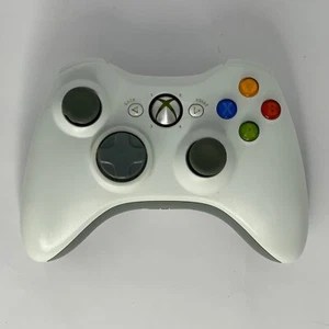 Controlador inalámbrico Microsoft Xbox 360 blanco OEM con batería recargable Microsoft - Imagen 1 de 9