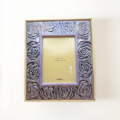 Marco de escritorio vintage Pier 1 Imports 5”x7” púrpura metálico flores nuevo en caja Foto 1 de 4