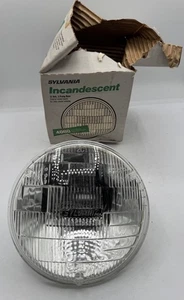 NOS Sylvania Auto Headlamp 4000 12V 3-Prong Sealed Beam Bulb USA Made - Picture 1 of 2