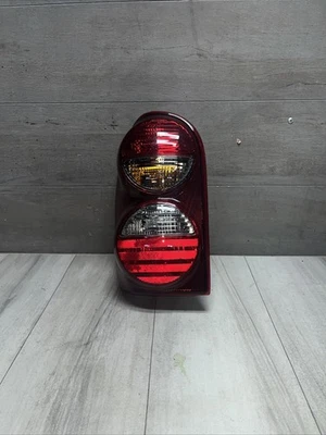 Левый задний фонарь в сборе для Jeep FREEDOM 2005-2007 годов выпуска - Изображение 1 из 4