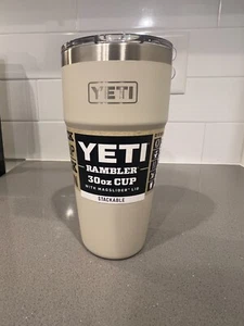 Taza apilable YETI Rambler 30 oz Offshore Cape Taupe con tapa Megaslider **LEER** - Imagen 1 de 3