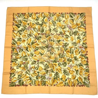Bufanda de seda vintage 90 cm beige sin usar con caja HERMES Carre 90 l'ARBRE de SOiE Foto 1 de 4