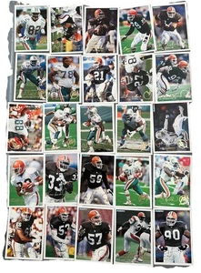 NFL Card Lot 25 Fleer Football Miami Cleveland - Picture 1 of 3