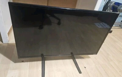 VIZIO D-Series 24 inch 1080p Full-Array LED Smart TV - Image 1 of 4