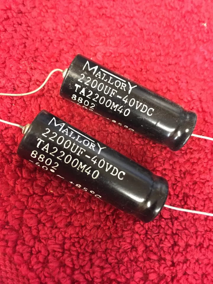 MALLORY TA2200M40 2200UF 40V CONDENSADORES NEGROS 2 PIEZAS Foto 1 de 1