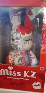 Toy2r Qee Collection Limited Edition Miss KZ ( KIRNA ZABETE) VERY RARE BRAND NEW