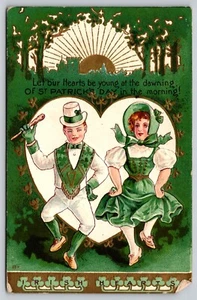 Postal Corazones Sé Joven al Amanecer del Día de San Patricio Mañana Repujado - Imagen 1 de 2