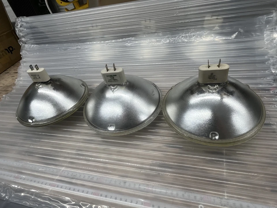 CP62 exe Par 64 Lamps Set of 3 1000w Par can Bulbs Stage Theatre Lighting USED b - Image 1 of 4