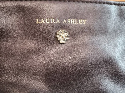 Laura Ashley Damen Handtasche lila sehr schön  - Bild 1 von 4
