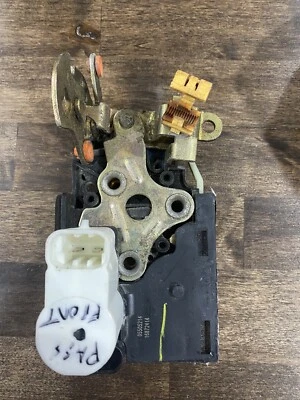 02-09 2004 CHEVROLET TRAILBLAZER FRONT PASSENGER DOOR LOCK ACTUATOR LATCH OEM GM - Image 1 of 4