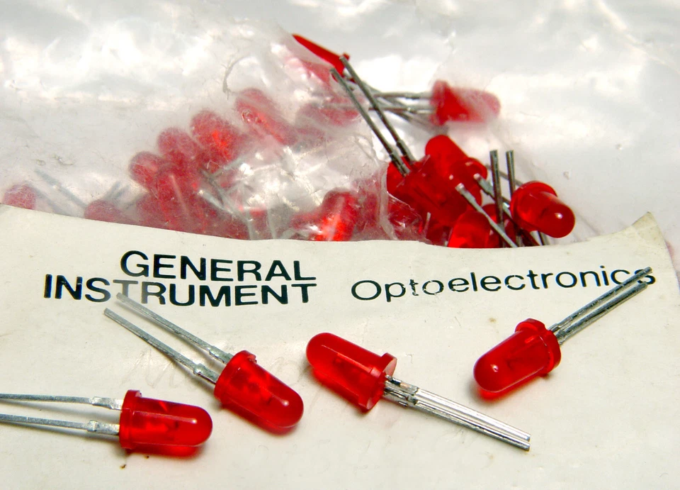 10x General Instrument MV5094 Bipolar LED / Leuchtdiode, 4.5 mm f. Sammler - Image 1 of 3