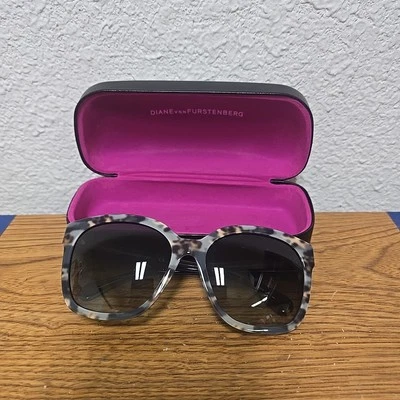 Sunglasses w/ Case Diane von Furstenberg Gray Beige Black Tortoise SCRATCH READ - Imagem 1 de 4