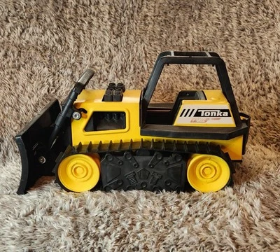Bulldozer Tonka M-7461 1999 vintage amarillo/metal negro/plástico ¡BONITO! Foto 1 de 2