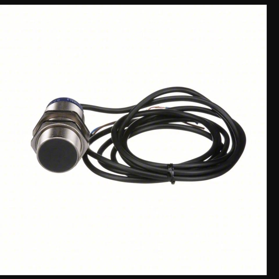 XS630B1MAL2 Original TELEMECANIQUE Inductive proximity sensor - Image 1 of 1