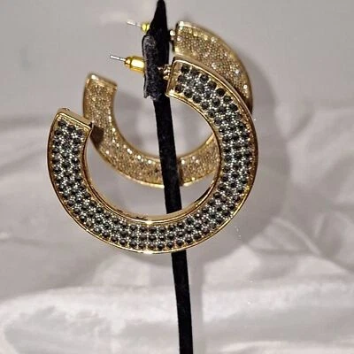 Pendientes de aro gruesos perforados tono dorado renacimiento egipcio, diosa, marcasita Foto 1 de 4