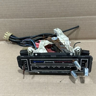 Lincoln Continental Town Car Mark 80 calefacción aire acondicionado control de temperatura con defensa trasera Foto 1 de 4