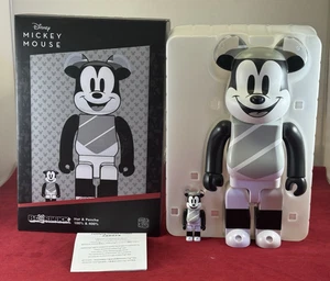 Bearbrick x Disney Mütze und Poncho Mickey 100% & 400% Set - Bild 1 von 23