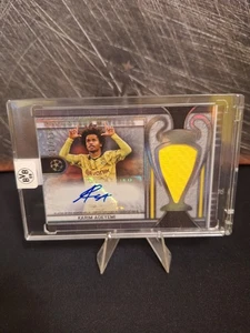 Topps Museum Collection 2023-24 UCL Karim Adeyemi Patch Autograph /199 - Bild 1 von 1