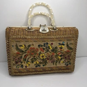 Vintage Rattan Wicker Box Purse Handbag Lucite Handle No Brand Feet Embroidered - Picture 1 of 8