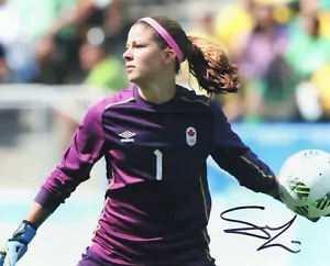 Stephanie Labbe signed Team Canada Women's soccer 8x10 photo - Picture 1 of 1