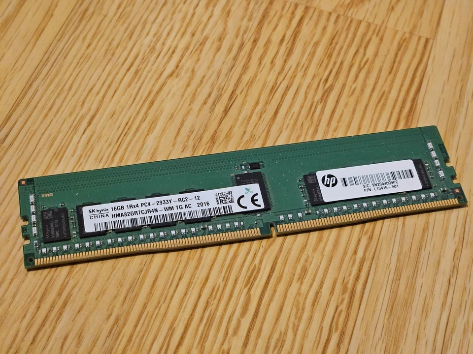 SK hynix 16GB HMA82GR7CJR4N- 16GB Server Memory - Image 1 of 1