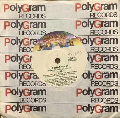 Beso - ¿Eres tú? / Dos caras de la moneda 1979 Casablanca OZ 45 Foto 1 de 2