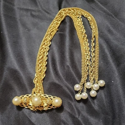 Broche de perlas vintage Emmons tono dorado cadena múltiple imprescindible Foto 1 de 4
