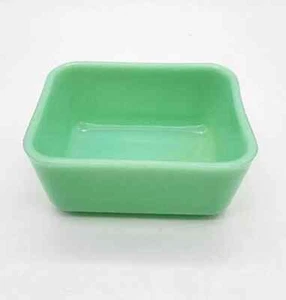 Vintage Jadeite Kitchenware Refrigerator Dish 4”x 5” No Lid Glows - Picture 1 of 2