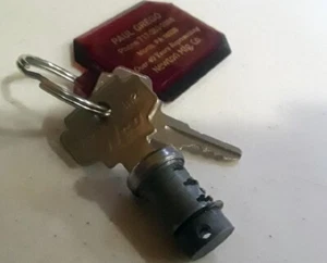 *EXCELLENT* VINTAGE BARGMAN L-300 MOTORHOME & U-HAUL LOCK CYLINDER+ 2 NEW KEYS!* - Picture 1 of 6